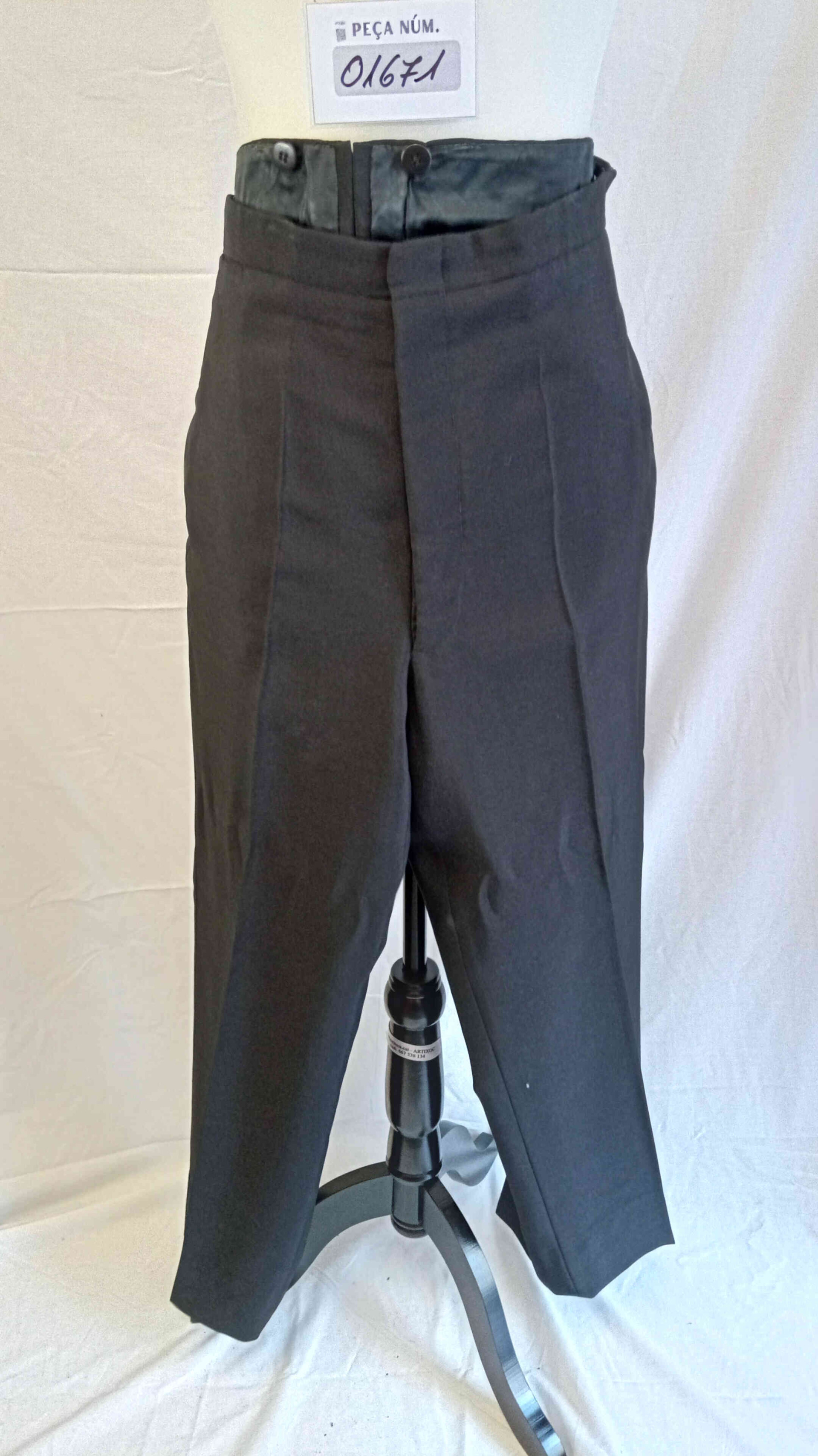 Pantaló home negre molt gran i ratlla al costat