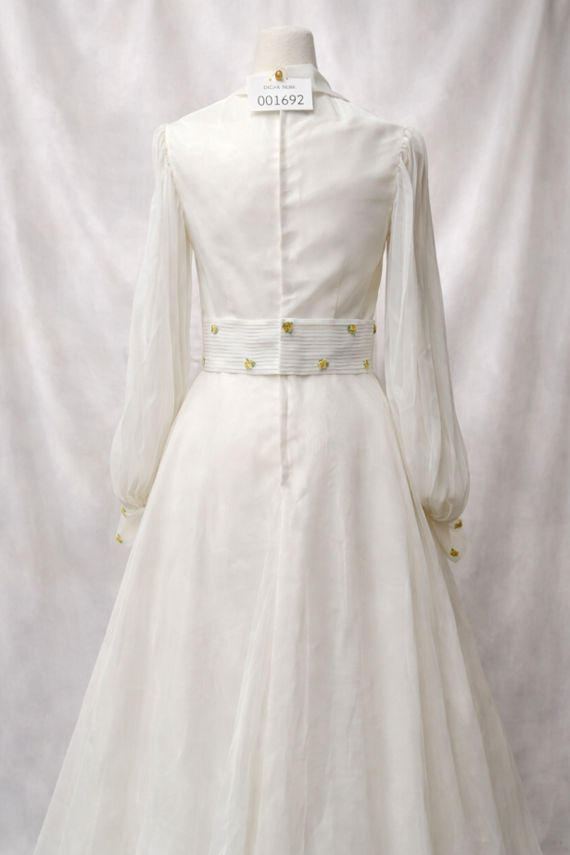 VESTIT NÚVIA MÀNIGA LLARGA