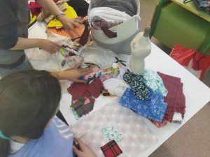 La Vestuariteca a les escoles